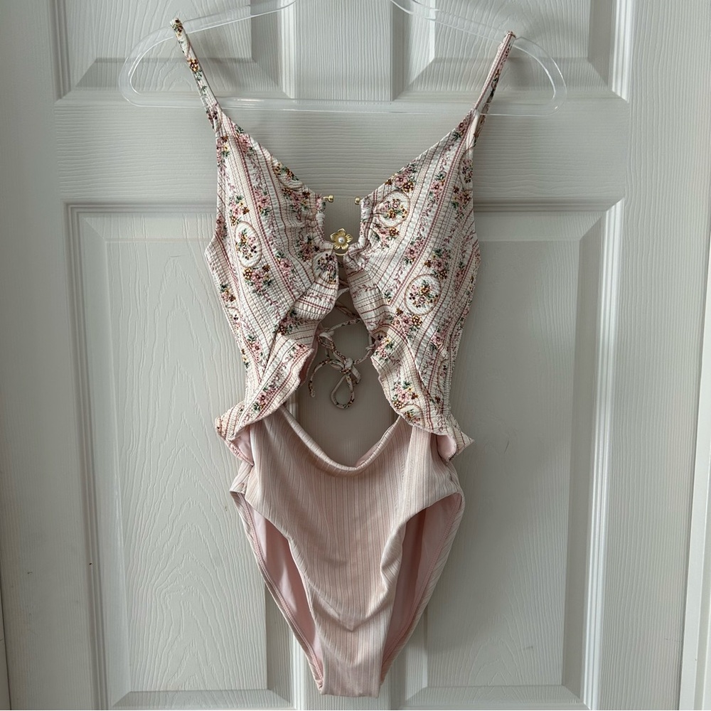 P2F Carly Floral Blush One Piece Swim Suit - Picture 11 of 12